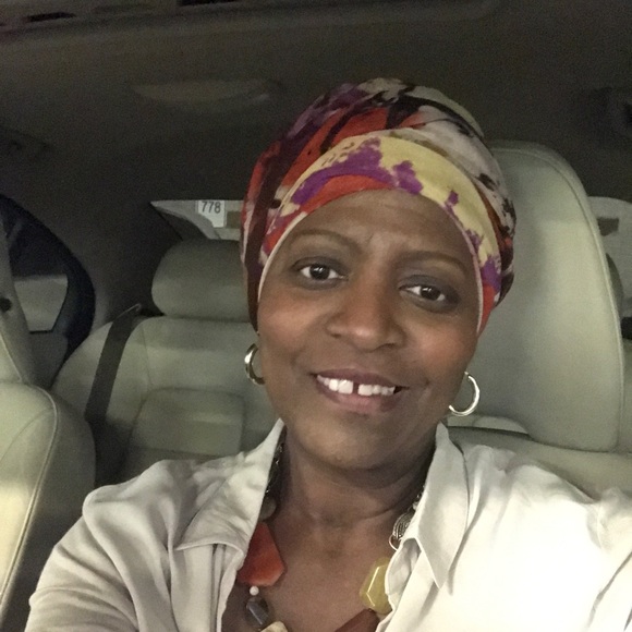 Meet your Posher, Dottie - Picture 1 of 4